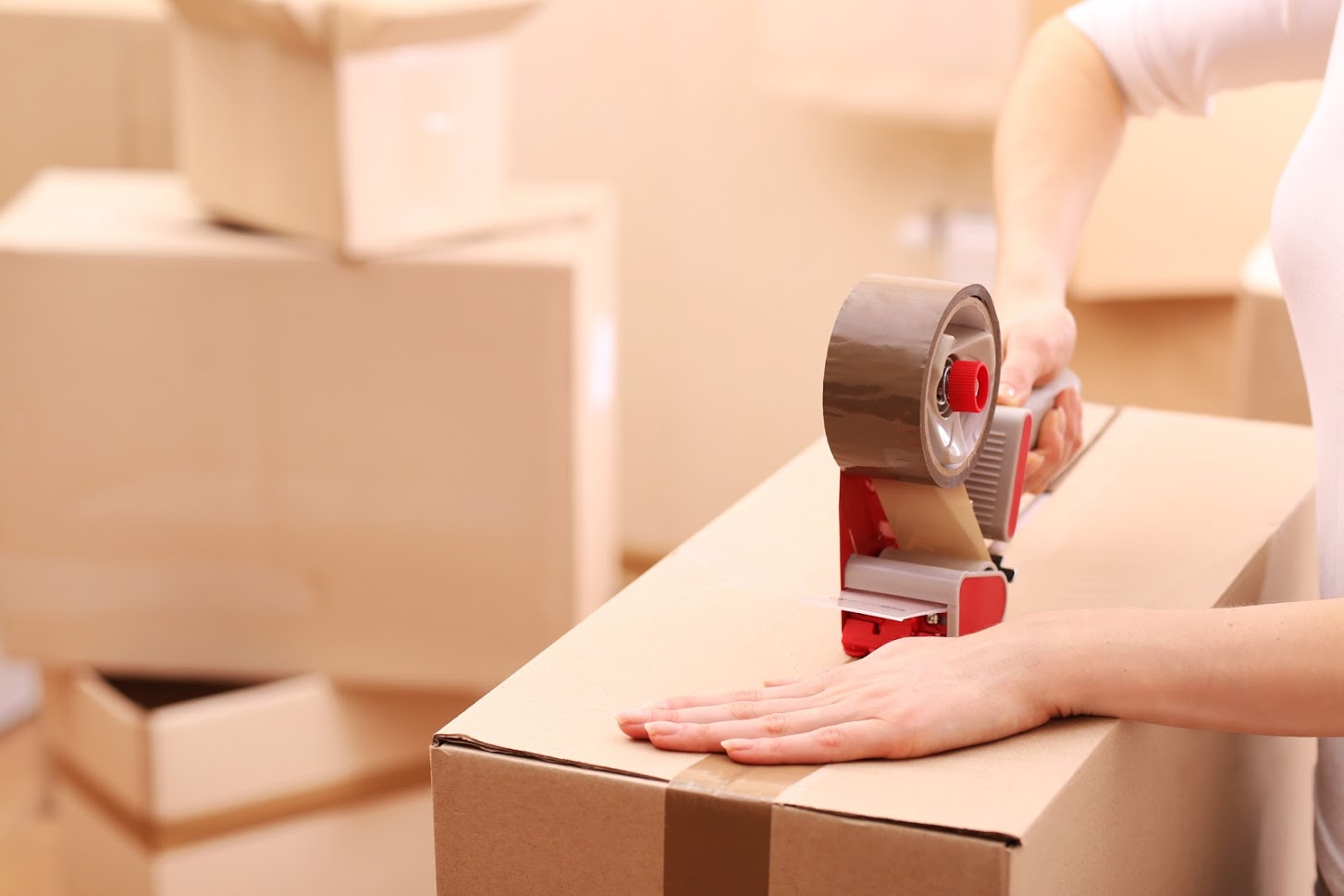 6 Items to Keep In A Storage Unit That Are Ideal for Selling Products Online